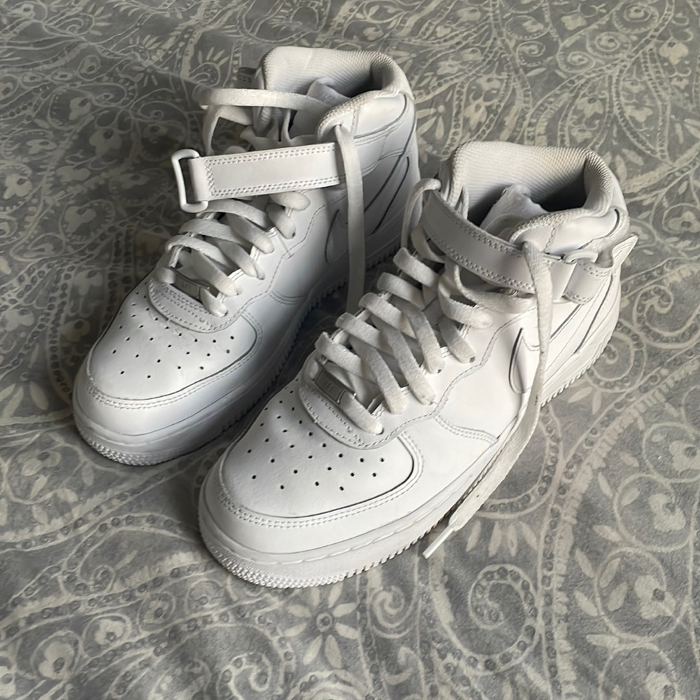 Hi rise Nike air forces 1 with straps, size 8 women in box brand new worn once
